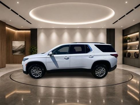 Used 2023 Chevrolet Traverse LT AWD/4WD image 5
