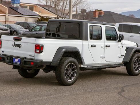 Used 2021 Jeep Gladiator Sport image 5