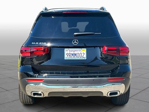 Used 2025 Mercedes-Benz GLB 250 image 4