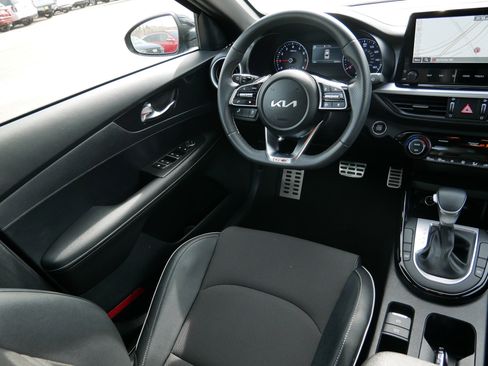 Used 2024 Kia Forte GT-Line image 9