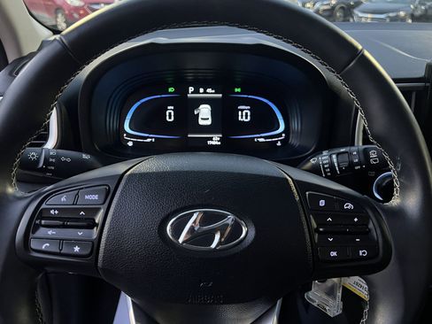 Certified 2023 Hyundai Venue SEL image 14