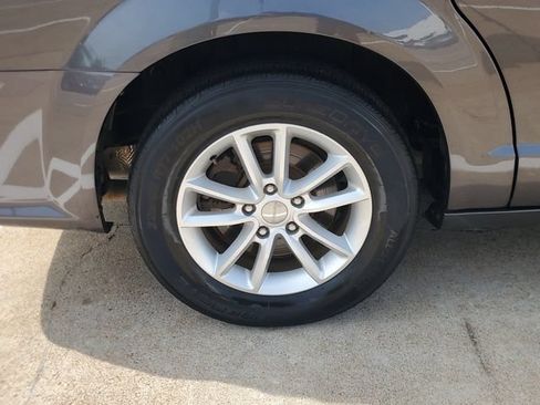 Used 2020 Dodge Grand Caravan SE FWD image 5