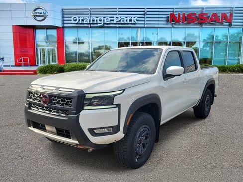 New 2026 Nissan Frontier 4x4 Crew Cab image 4