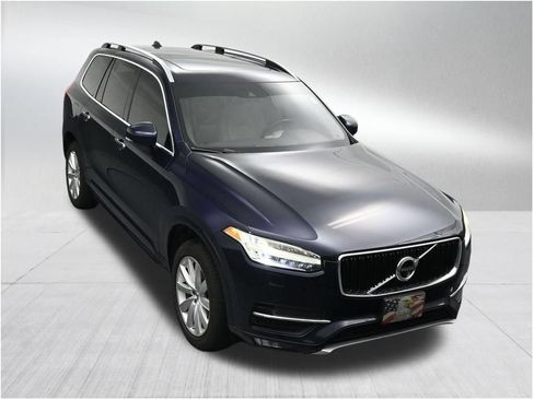Used 2017 Volvo XC90 T6 Momentum w/ Vision Package AWD/4WD image 20