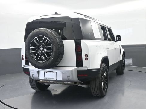 Used 2025 Land Rover Defender 110 S AWD/4WD image 5