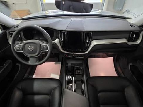 Used 2023 Volvo XC60 B5 Core w/ Climate Package image 31
