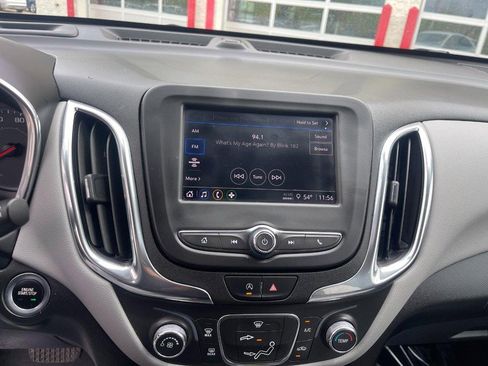 Used 2022 Chevrolet Equinox LS AWD/4WD image 27