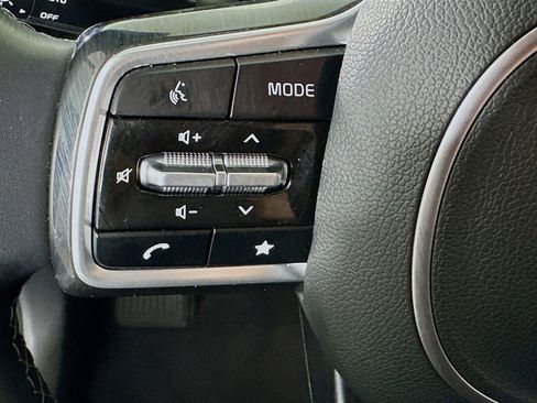 Certified 2025 Kia Sorento S AWD/4WD image 10