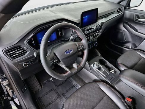 Certified 2025 Ford Escape ST-Line FWD image 2