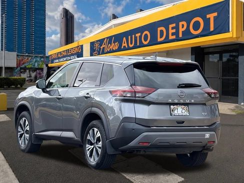 Used 2022 Nissan Rogue SV FWD image 3