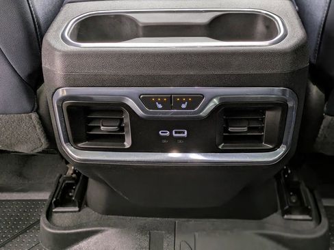 Used 2022 Chevrolet Silverado 1500 High Country w/ Technology Package image 16