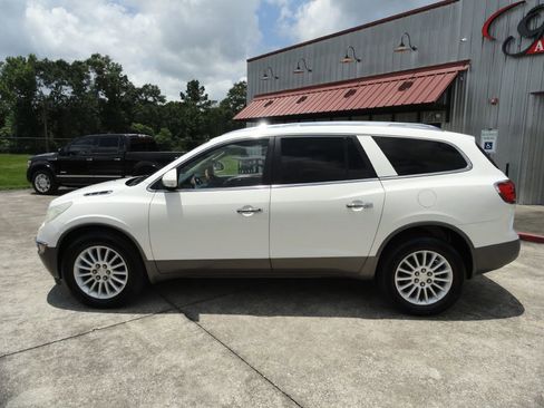 Used 2011 Buick Enclave CX FWD image 3