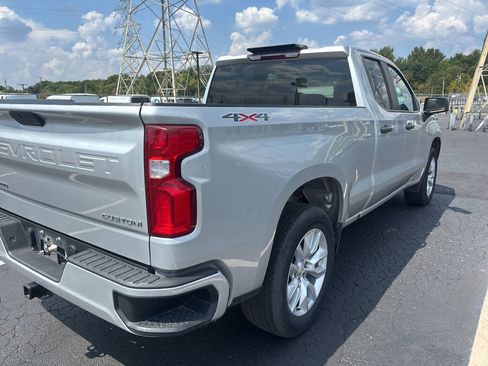 Used 2022 Chevrolet Silverado 1500 Custom AWD/4WD image 9
