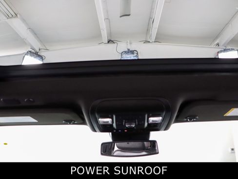 Used 2023 GMC Yukon Denali image 22