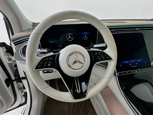 Used 2023 Mercedes-Benz EQS 450+ SUV image 12