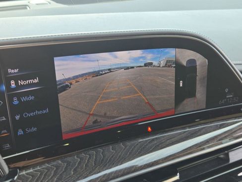 Used 2021 Cadillac Escalade ESV Premium Luxury w/ Performance Package image 26