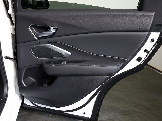 Used 2025 Acura RDX SH-AWD image 30