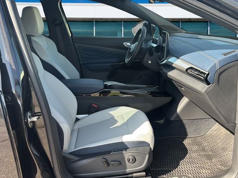 New 2025 Volkswagen ID.4 Pro S RWD image 11