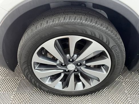 Used 2022 Buick Encore Preferred AWD/4WD image 14