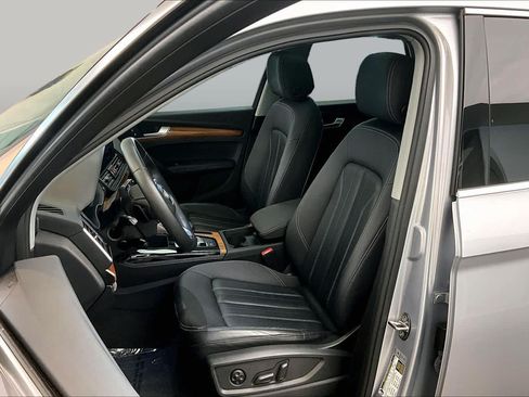 Used 2023 Audi Q5 2.0T Premium Plus w/ Premium Plus Package AWD/4WD image 8
