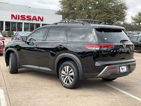 New 2026 Nissan Pathfinder SL image 7