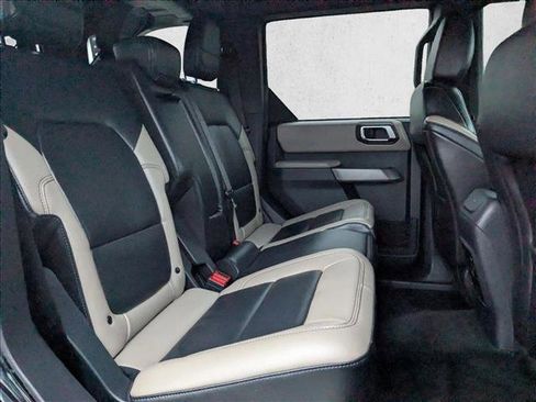 Used 2022 Ford Bronco Wildtrak image 30