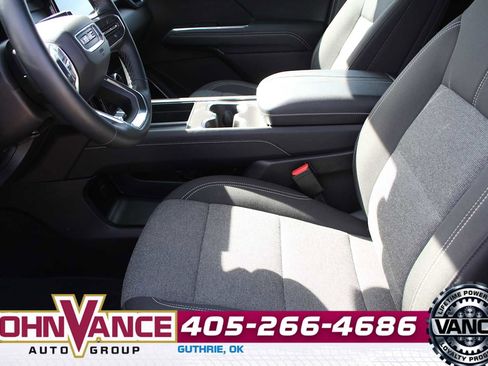 Used 2025 GMC Acadia Elevation image 23