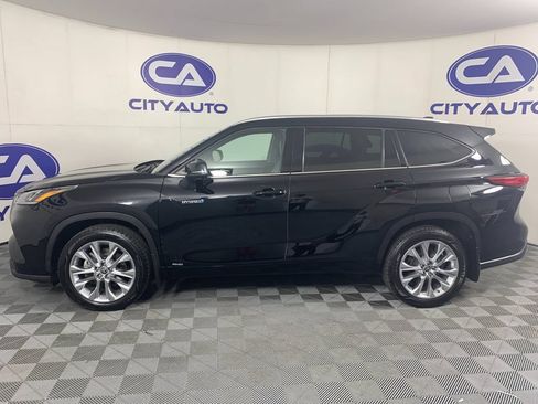 Used 2021 Toyota Highlander Limited AWD/4WD image 6