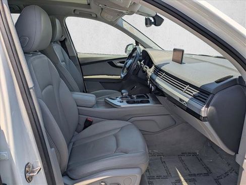 Used 2019 Audi Q7 2.0T Premium Plus w/ Premium Plus Package AWD/4WD image 22