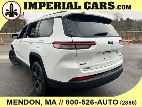 New 2025 Jeep Grand Cherokee L Limited w/ Black Appearance Package AWD/4WD image 9