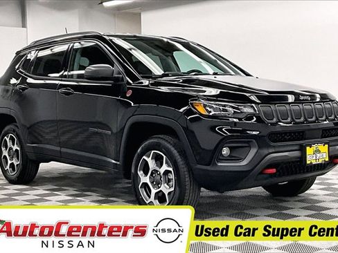 Used 2022 Jeep Compass Trailhawk image 1