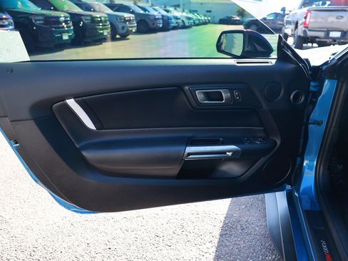 Used 2021 Ford Mustang Shelby GT500 w/ Technology Package RWD image 24