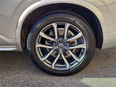 Used 2019 Volvo XC90 T6 Momentum w/ Protection Package Premier image 33