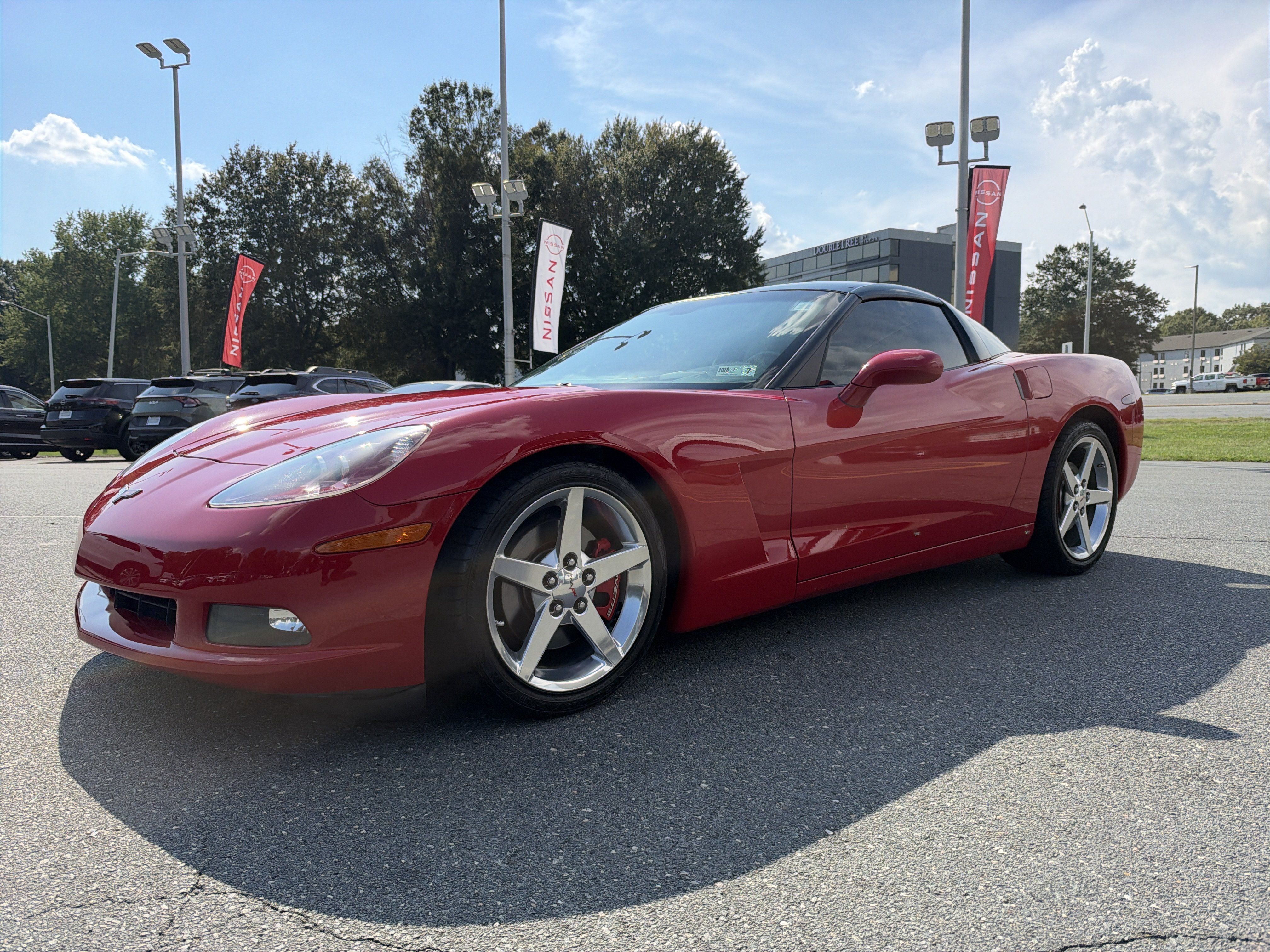 Used 2005 Chevrolet Corvette Coupe w/ Preferred Equipment Group RWD image 1