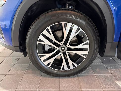 Used 2024 Mercedes-Benz GLB 250 4MATIC image 33