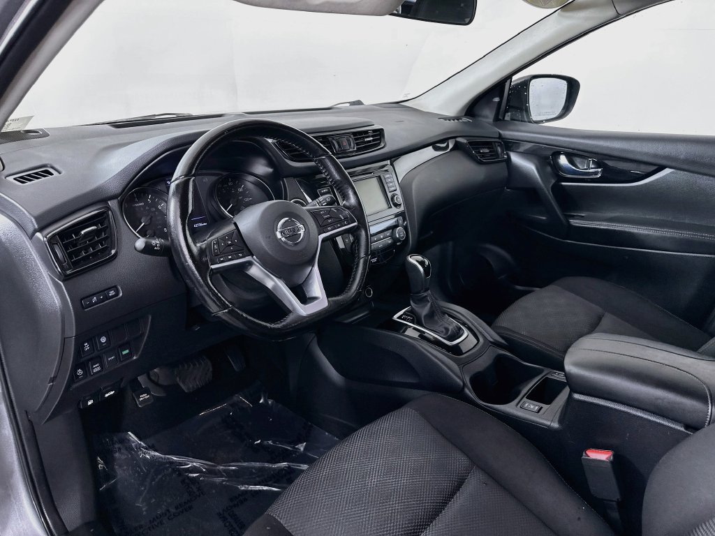 Used 2021 Nissan Rogue Sport SV AWD/4WD image 14