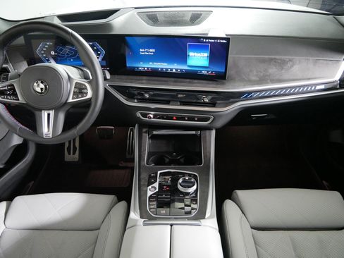 Used 2025 BMW X5 M60i AWD/4WD image 10