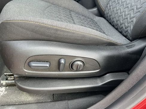 Certified 2024 Chevrolet Equinox LT w/ LPO, Floor Liner Package image 19