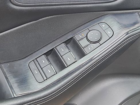 Used 2024 Nissan Rogue SV FWD image 22