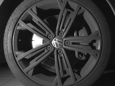 Used 2017 Volkswagen GTI Autobahn image 11