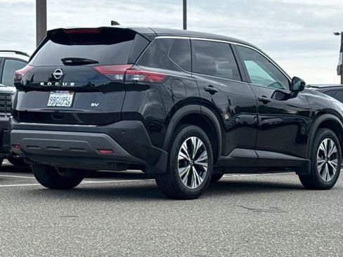 Used 2022 Nissan Rogue SV FWD image 5