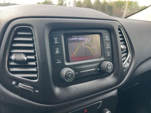 Used 2018 Jeep Compass Sport image 12