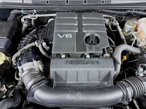 Used 2020 Nissan Frontier PRO-4X AWD/4WD image 32