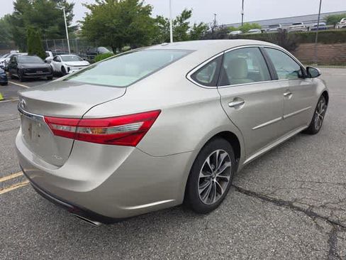 Used 2016 Toyota Avalon XLE w/ Protection Package FWD image 4