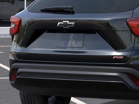 New 2026 Chevrolet Trax RS w/ Sunroof Package FWD image 14