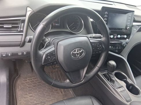 Used 2023 Toyota Camry SE FWD image 13
