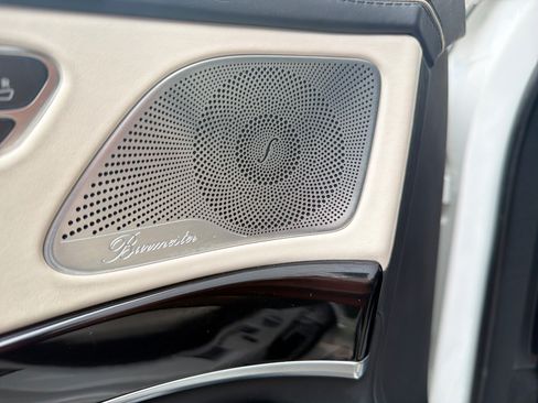 Used 2017 Mercedes-Benz S 550 Sedan image 29