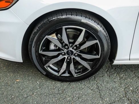 Used 2025 Chevrolet Malibu RS image 11