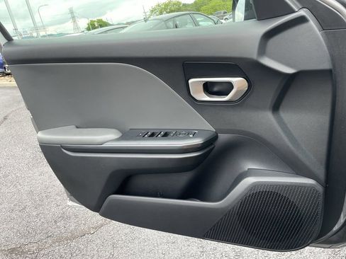 Certified 2025 Kia K4 FWD image 18