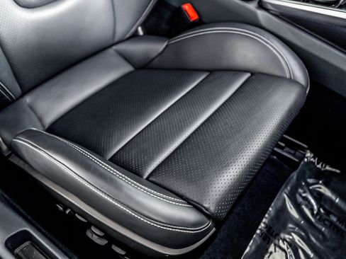 Used 2022 Porsche 911 Turbo S image 33